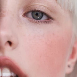 Bisou Blush Crème -Bun Beauty Magasin 1vfr bisou blush louise carre