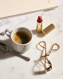 Rouge à Lèvres Semi Mat -Bun Beauty Magasin 2023 04 OMC M ROUJE 2 POST d47d5b37 2691 4c80 84c7 00b11c4f2e68