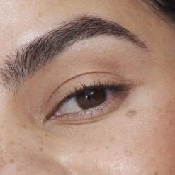 Liquid Powder Matte Eye Tint Fard à Paupières Crème Mat -Bun Beauty Magasin Liquid Powder Matte Comparision Grid ADOBE