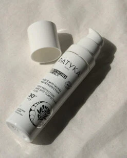 Fluide Anti-Taches Haute Protection SPF30 -Bun Beauty Magasin PatykaantitachesSPF post2