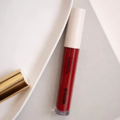 Petal Bouche Rouge à Lèvres Mat Sans Transfert -Bun Beauty Magasin VIOLETTE FR PetalBouche Amourfou carre