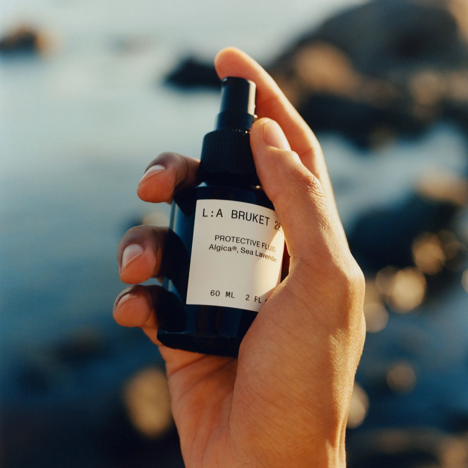 L:A Bruket Protective Fluide Crème Légère 281 4 L:A Bruket Protective Fluide Crème Légère 281 – Image 2