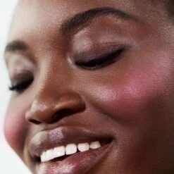 RMS Beauty ReDimension Hydra Powder Blush -Bun Beauty Magasin visuel modele blush rms PommFizz